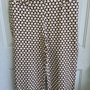 Chicos So Slimming Pull In Capri Sz 1.5 ( 10 ) Navy Gold White